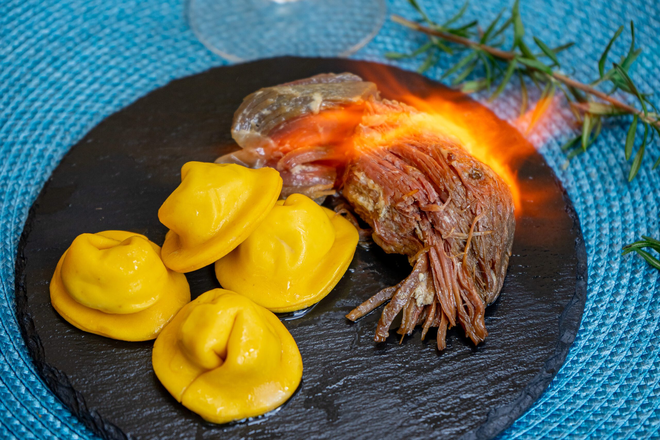 CARNE CURADA DE CONTRA FILÉ DE ANGUS - Imagem 2